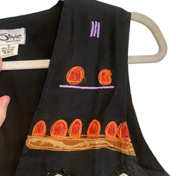 Vintage 90s Instyle New York Black Tribal Embroidered Fitted Rayon Vest Sz Small - Picture 10 of 16